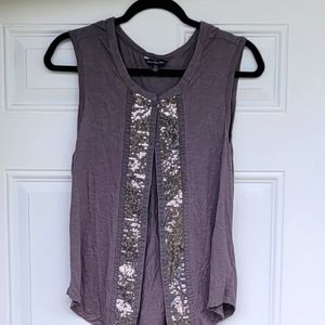 Lightweight sleeveless cardi/vest